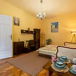 Budapest Central Vintage Apartment